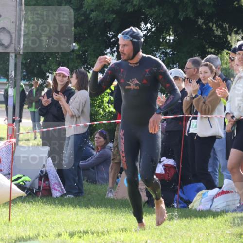 16.06.2024 - 26. Vierlanden-Triathlon Lena Gebhardt http://msf.ph/oto/6314147 16.06.2024 09:39:46 Schwimmen 105, 105 meine-sportfotos.de