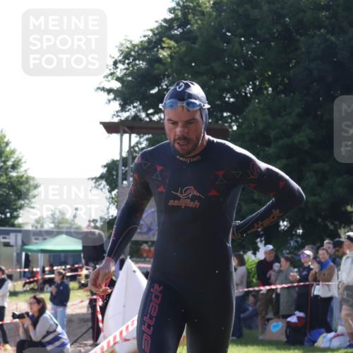 16.06.2024 - 26. Vierlanden-Triathlon Lena Gebhardt http://msf.ph/oto/6314187 16.06.2024 09:39:50 Schwimmen 105, 105 meine-sportfotos.de