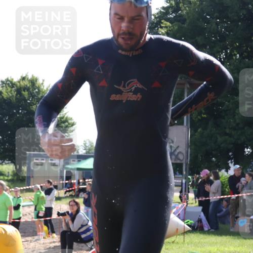 16.06.2024 - 26. Vierlanden-Triathlon Lena Gebhardt http://msf.ph/oto/6314193 16.06.2024 09:39:50 Schwimmen 105, 105 meine-sportfotos.de