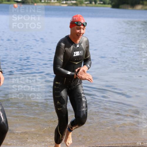 16.06.2024 - 26. Vierlanden-Triathlon Strokosch-Dieckow http://msf.ph/oto/6314225 16.06.2024 09:56:37 Schwimmen 48, 185, 214, 48, 185, 214 meine-sportfotos.de