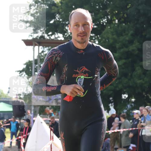 16.06.2024 - 26. Vierlanden-Triathlon Lena Gebhardt http://msf.ph/oto/6314233 16.06.2024 09:40:26 Schwimmen 1, 1 meine-sportfotos.de