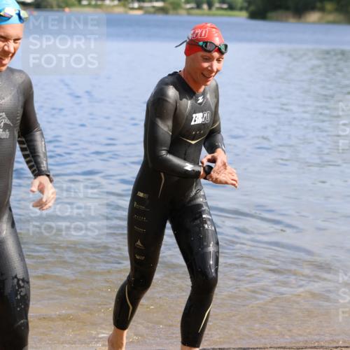 16.06.2024 - 26. Vierlanden-Triathlon Strokosch-Dieckow http://msf.ph/oto/6314236 16.06.2024 09:56:37 Schwimmen 48, 185, 214, 48, 185, 214 meine-sportfotos.de