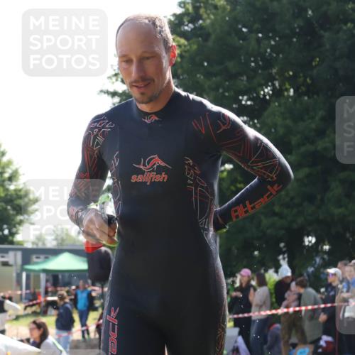 16.06.2024 - 26. Vierlanden-Triathlon Lena Gebhardt http://msf.ph/oto/6314239 16.06.2024 09:40:27 Schwimmen 1, 1 meine-sportfotos.de