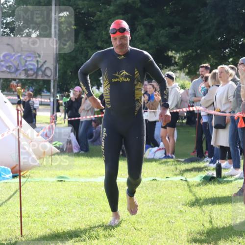 16.06.2024 - 26. Vierlanden-Triathlon Lena Gebhardt http://msf.ph/oto/6314262 16.06.2024 09:40:57 Schwimmen 109, 113, 109, 113 meine-sportfotos.de