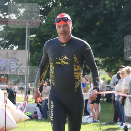 16.06.2024 - 26. Vierlanden-Triathlon Lena Gebhardt http://msf.ph/oto/6314271 16.06.2024 09:40:58 Schwimmen 109, 113, 109, 113 meine-sportfotos.de