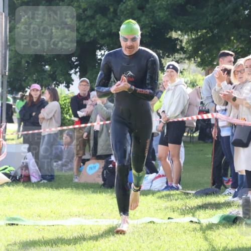 16.06.2024 - 26. Vierlanden-Triathlon Lena Gebhardt http://msf.ph/oto/6314287 16.06.2024 09:41:07 Schwimmen 113, 113 meine-sportfotos.de