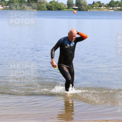 16.06.2024 - 26. Vierlanden-Triathlon Strokosch-Dieckow http://msf.ph/oto/6314293 16.06.2024 09:57:17 Schwimmen 96, 96 meine-sportfotos.de