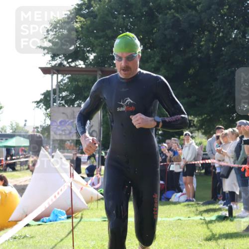 16.06.2024 - 26. Vierlanden-Triathlon Lena Gebhardt http://msf.ph/oto/6314303 16.06.2024 09:41:10 Schwimmen 113, 113 meine-sportfotos.de
