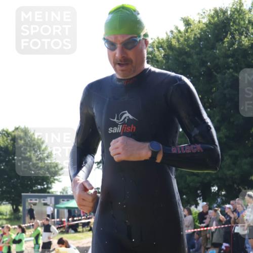 16.06.2024 - 26. Vierlanden-Triathlon Lena Gebhardt http://msf.ph/oto/6314311 16.06.2024 09:41:10 Schwimmen 113, 113 meine-sportfotos.de