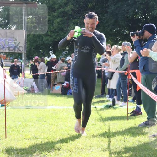 16.06.2024 - 26. Vierlanden-Triathlon Lena Gebhardt http://msf.ph/oto/6314353 16.06.2024 09:41:56 Schwimmen 3, 106, 3, 106 meine-sportfotos.de