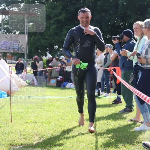16.06.2024 - 26. Vierlanden-Triathlon Lena Gebhardt http://msf.ph/oto/6314356 16.06.2024 09:41:57 Schwimmen 3, 106, 3, 106 meine-sportfotos.de