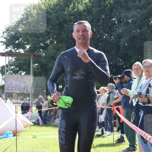 16.06.2024 - 26. Vierlanden-Triathlon Lena Gebhardt http://msf.ph/oto/6314361 16.06.2024 09:41:57 Schwimmen 3, 106, 3, 106 meine-sportfotos.de