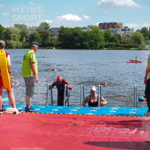 16.06.2024 - 7 Türme Triathlon KatJ http://msf.ph/oto/6314363 16.06.2024 11:21:12 Schwimmen 29, 149, 187, 239, 243, 278 meine-sportfotos.de