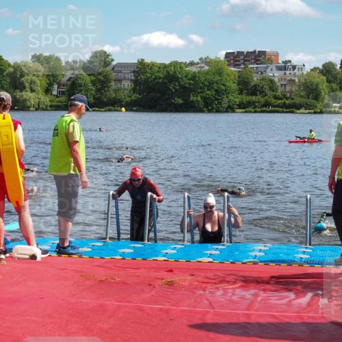 16.06.2024 - 7 Türme Triathlon KatJ http://msf.ph/oto/6314366 16.06.2024 11:21:12 Schwimmen 29, 149, 187, 239, 243, 278 meine-sportfotos.de