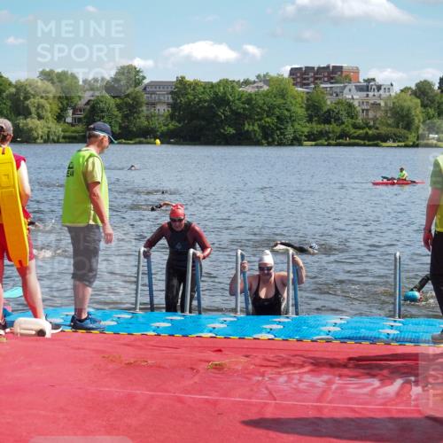 16.06.2024 - 7 Türme Triathlon KatJ http://msf.ph/oto/6314370 16.06.2024 11:21:12 Schwimmen 29, 149, 187, 239, 243, 278 meine-sportfotos.de