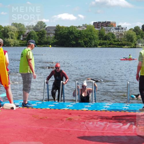 16.06.2024 - 7 Türme Triathlon KatJ http://msf.ph/oto/6314373 16.06.2024 11:21:12 Schwimmen 29, 149, 187, 239, 243, 278 meine-sportfotos.de