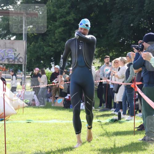 16.06.2024 - 26. Vierlanden-Triathlon Lena Gebhardt http://msf.ph/oto/6314374 16.06.2024 09:42:15 Schwimmen 145, 147, 177, 145, 147, 177 meine-sportfotos.de