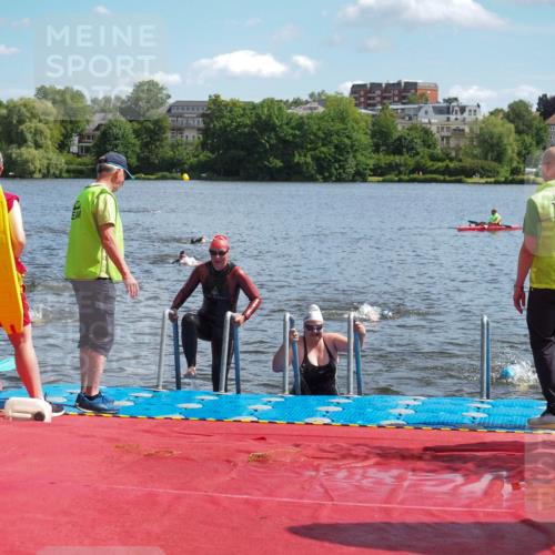16.06.2024 - 7 Türme Triathlon KatJ http://msf.ph/oto/6314379 16.06.2024 11:21:12 Schwimmen 29, 149, 187, 239, 243, 278 meine-sportfotos.de