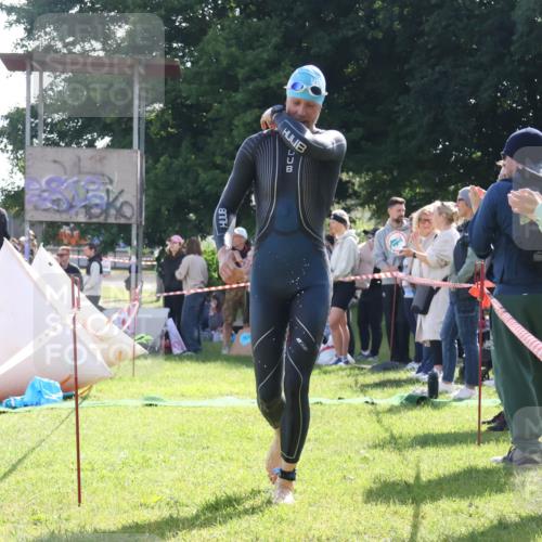 16.06.2024 - 26. Vierlanden-Triathlon Lena Gebhardt http://msf.ph/oto/6314380 16.06.2024 09:42:15 Schwimmen 145, 147, 177, 145, 147, 177 meine-sportfotos.de