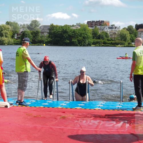 16.06.2024 - 7 Türme Triathlon KatJ http://msf.ph/oto/6314390 16.06.2024 11:21:14 Schwimmen 29, 149, 187, 234, 239, 243, 278 meine-sportfotos.de