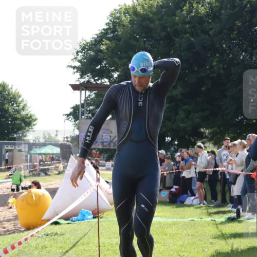 16.06.2024 - 26. Vierlanden-Triathlon Lena Gebhardt http://msf.ph/oto/6314391 16.06.2024 09:42:16 Schwimmen 145, 147, 177, 145, 147, 177 meine-sportfotos.de