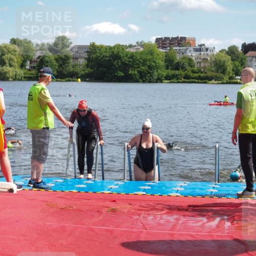 16.06.2024 - 7 Türme Triathlon KatJ http://msf.ph/oto/6314395 16.06.2024 11:21:14 Schwimmen 29, 149, 187, 234, 239, 243, 278 meine-sportfotos.de