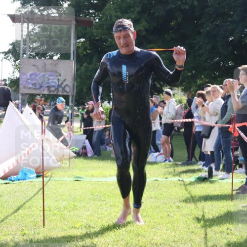 16.06.2024 - 26. Vierlanden-Triathlon Lena Gebhardt http://msf.ph/oto/6314406 16.06.2024 09:42:25 Schwimmen 65, 145, 177, 180, 65, 145, 177, 180 meine-sportfotos.de