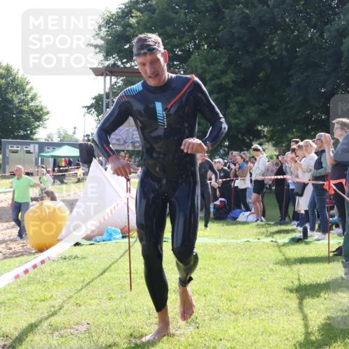 16.06.2024 - 26. Vierlanden-Triathlon Lena Gebhardt http://msf.ph/oto/6314413 16.06.2024 09:42:26 Schwimmen 65, 145, 177, 180, 65, 145, 177, 180 meine-sportfotos.de