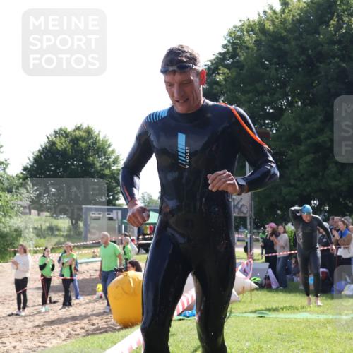 16.06.2024 - 26. Vierlanden-Triathlon Lena Gebhardt http://msf.ph/oto/6314415 16.06.2024 09:42:26 Schwimmen 65, 145, 177, 180, 65, 145, 177, 180 meine-sportfotos.de