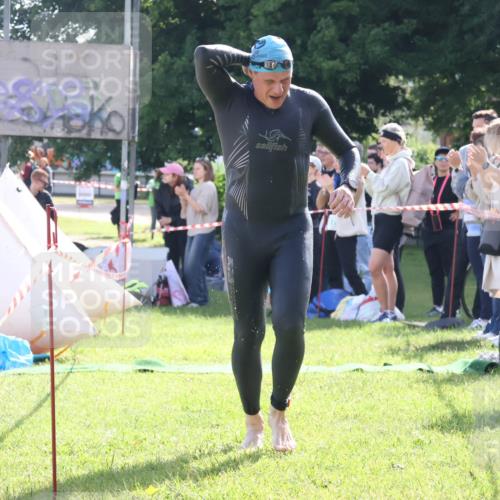 16.06.2024 - 26. Vierlanden-Triathlon Lena Gebhardt http://msf.ph/oto/6314428 16.06.2024 09:42:29 Schwimmen 65, 145, 166, 177, 180, 65, 145, 166, 177, 180 meine-sportfotos.de
