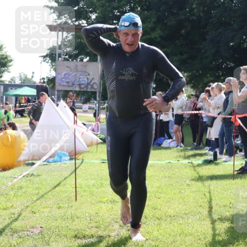 16.06.2024 - 26. Vierlanden-Triathlon Lena Gebhardt http://msf.ph/oto/6314442 16.06.2024 09:42:30 Schwimmen 65, 166, 177, 180, 65, 166, 177, 180 meine-sportfotos.de