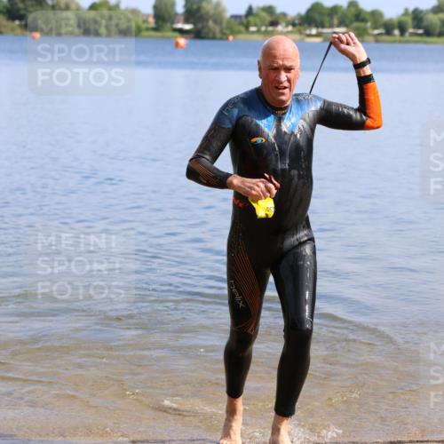 16.06.2024 - 26. Vierlanden-Triathlon Strokosch-Dieckow http://msf.ph/oto/6314443 16.06.2024 09:57:20 Schwimmen 96, 96 meine-sportfotos.de