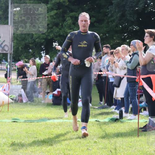 16.06.2024 - 26. Vierlanden-Triathlon Lena Gebhardt http://msf.ph/oto/6314457 16.06.2024 09:42:35 Schwimmen 65, 114, 166, 180, 65, 114, 166, 180 meine-sportfotos.de