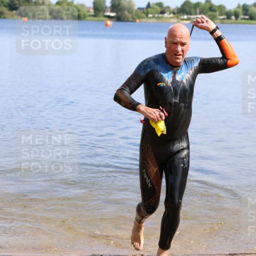 16.06.2024 - 26. Vierlanden-Triathlon Strokosch-Dieckow http://msf.ph/oto/6314458 16.06.2024 09:57:20 Schwimmen 96, 96 meine-sportfotos.de