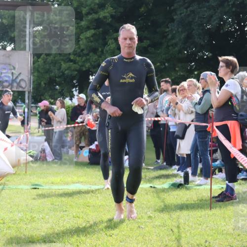 16.06.2024 - 26. Vierlanden-Triathlon Lena Gebhardt http://msf.ph/oto/6314462 16.06.2024 09:42:36 Schwimmen 65, 114, 166, 180, 65, 114, 166, 180 meine-sportfotos.de