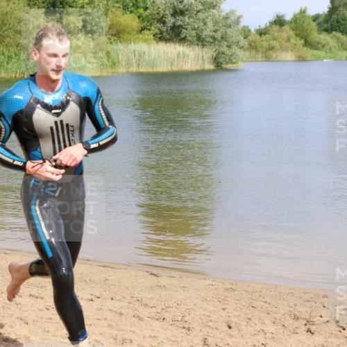 16.06.2024 - 26. Vierlanden-Triathlon Strokosch-Dieckow http://msf.ph/oto/6314474 16.06.2024 09:57:52 Schwimmen 50, 208, 50, 208 meine-sportfotos.de