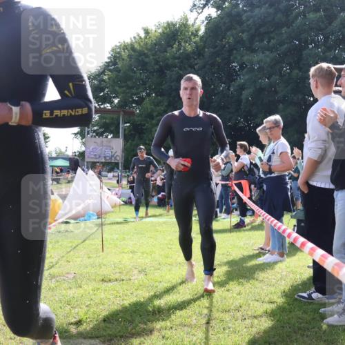 16.06.2024 - 26. Vierlanden-Triathlon Lena Gebhardt http://msf.ph/oto/6314478 16.06.2024 09:42:39 Schwimmen 65, 114, 129, 166, 180, 65, 114, 129, 166, 180 meine-sportfotos.de
