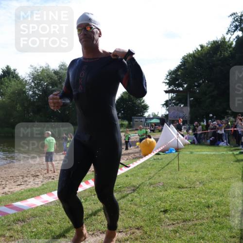 16.06.2024 - 26. Vierlanden-Triathlon Lena Gebhardt http://msf.ph/oto/6314525 16.06.2024 09:42:44 Schwimmen 82, 114, 129, 166, 82, 114, 129, 166 meine-sportfotos.de