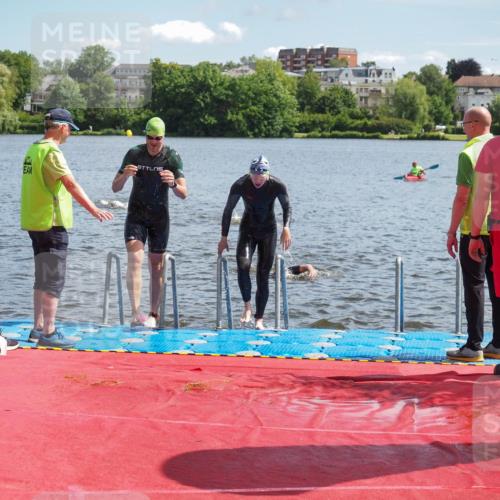 16.06.2024 - 7 Türme Triathlon KatJ http://msf.ph/oto/6314561 16.06.2024 11:21:32 Schwimmen 18, 162, 187, 234, 239, 278 meine-sportfotos.de