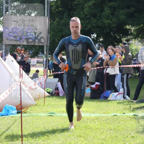 16.06.2024 - 26. Vierlanden-Triathlon Lena Gebhardt http://msf.ph/oto/6314598 16.06.2024 09:43:10 Schwimmen 10, 23, 47, 60, 10, 23, 47, 60 meine-sportfotos.de