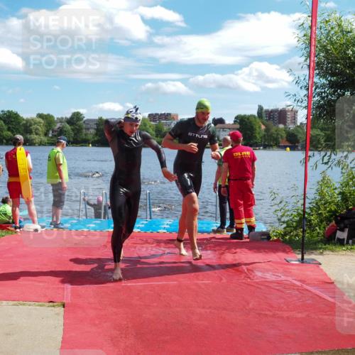 16.06.2024 - 7 Türme Triathlon KatJ http://msf.ph/oto/6314608 16.06.2024 11:21:36 Schwimmen 18, 162, 187, 234, 239, 278 meine-sportfotos.de