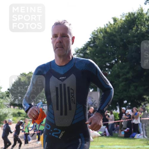 16.06.2024 - 26. Vierlanden-Triathlon Lena Gebhardt http://msf.ph/oto/6314618 16.06.2024 09:43:13 Schwimmen 10, 23, 47, 60, 10, 23, 47, 60 meine-sportfotos.de