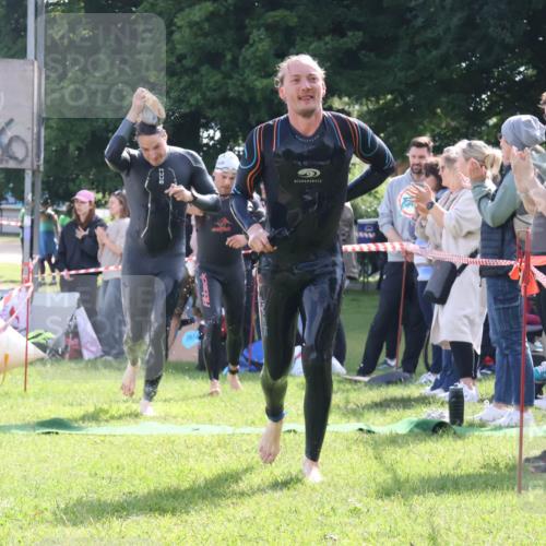 16.06.2024 - 26. Vierlanden-Triathlon Lena Gebhardt http://msf.ph/oto/6314629 16.06.2024 09:43:17 Schwimmen 10, 23, 47, 134, 10, 23, 47, 134 meine-sportfotos.de