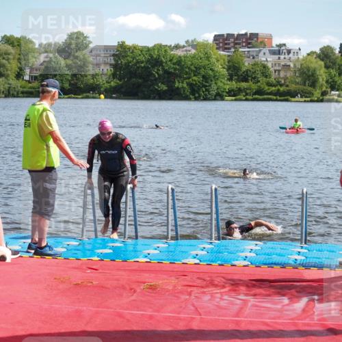 16.06.2024 - 7 Türme Triathlon KatJ http://msf.ph/oto/6314634 16.06.2024 11:21:38 Schwimmen 18, 162, 187, 234, 239, 278 meine-sportfotos.de