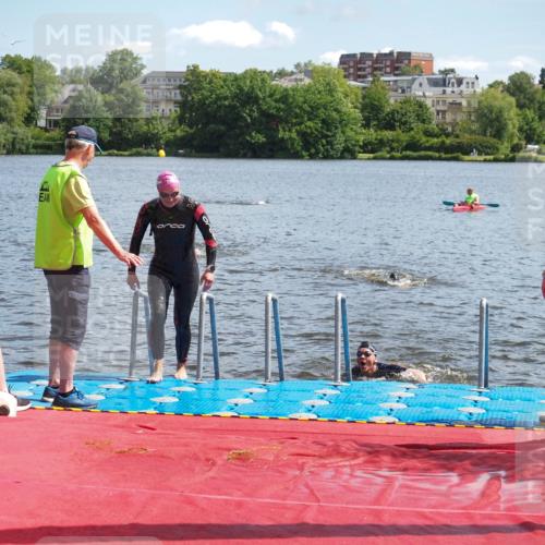 16.06.2024 - 7 Türme Triathlon KatJ http://msf.ph/oto/6314641 16.06.2024 11:21:39 Schwimmen 18, 162, 187, 234, 239, 278 meine-sportfotos.de