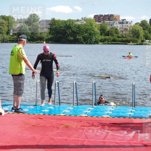 16.06.2024 - 7 Türme Triathlon KatJ http://msf.ph/oto/6314646 16.06.2024 11:21:39 Schwimmen 18, 162, 187, 234, 239, 278 meine-sportfotos.de