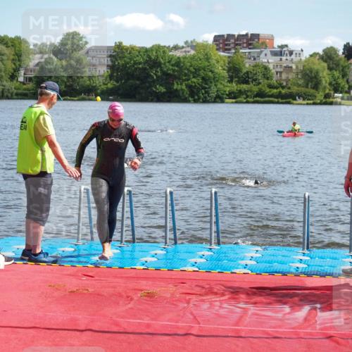 16.06.2024 - 7 Türme Triathlon KatJ http://msf.ph/oto/6314655 16.06.2024 11:21:39 Schwimmen 18, 162, 187, 234, 239, 278 meine-sportfotos.de