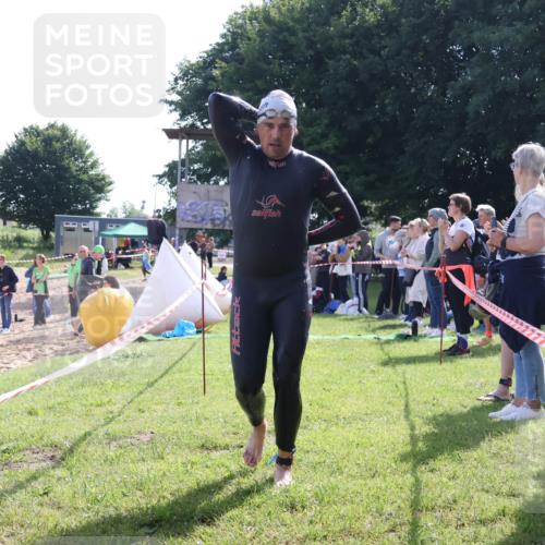 16.06.2024 - 26. Vierlanden-Triathlon Lena Gebhardt http://msf.ph/oto/6314662 16.06.2024 09:43:23 Schwimmen 10, 23, 47, 55, 134, 10, 23, 47, 55, 134 meine-sportfotos.de