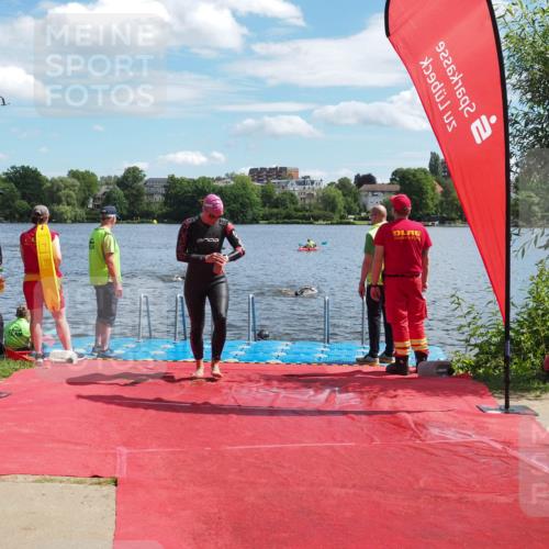 16.06.2024 - 7 Türme Triathlon KatJ http://msf.ph/oto/6314669 16.06.2024 11:21:42 Schwimmen 18, 162, 187, 234, 239, 278 meine-sportfotos.de