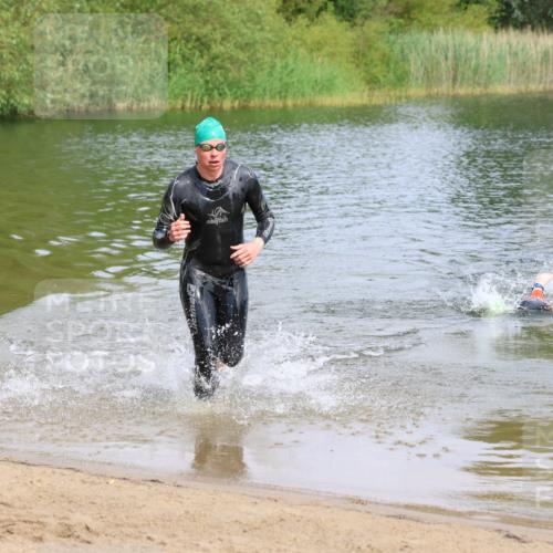 16.06.2024 - 26. Vierlanden-Triathlon Strokosch-Dieckow http://msf.ph/oto/6314675 16.06.2024 09:59:46 Schwimmen 201, 204, 201, 204 meine-sportfotos.de